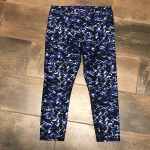 Fabletics cropped leggings